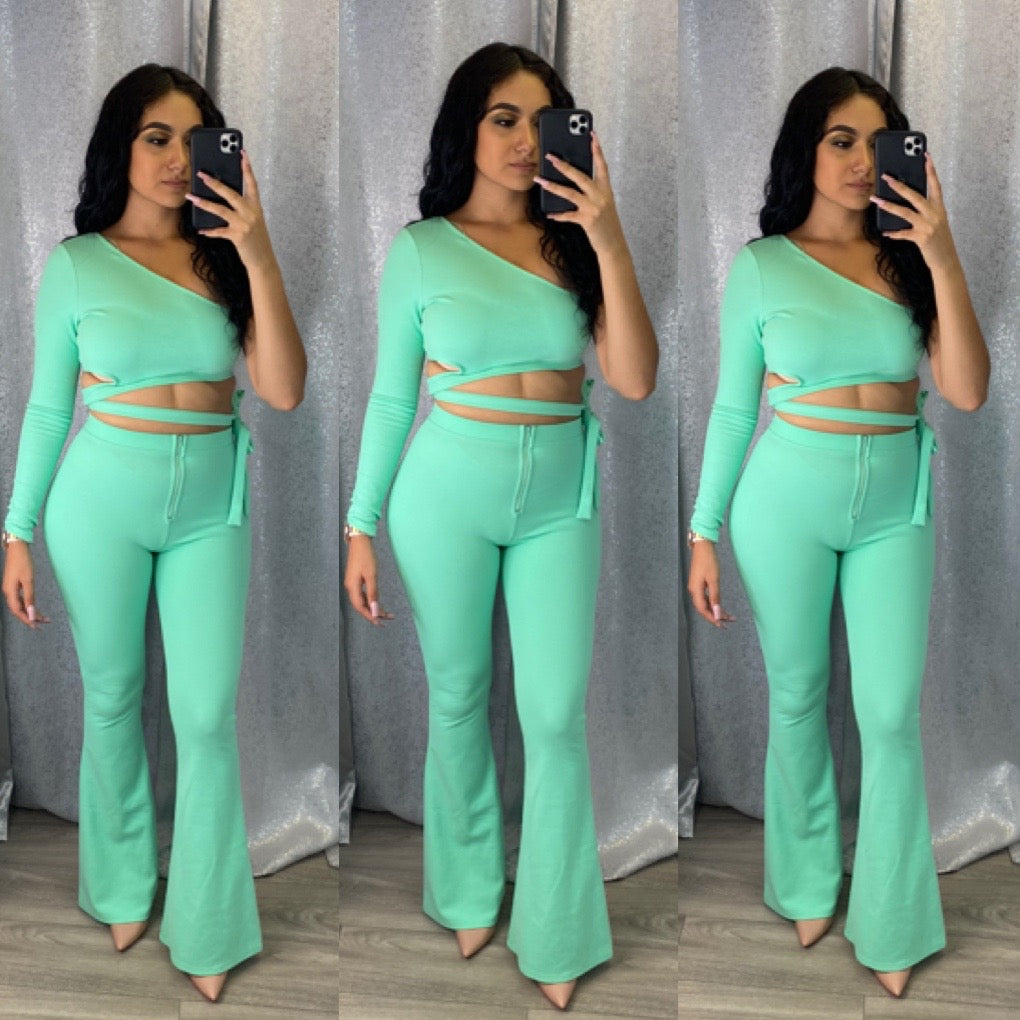 Feelin’ Myself 2PC Set (Mint)